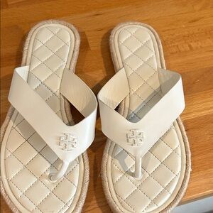 Tory Burch Cream Quilted Sandals brand new $220 retail 10